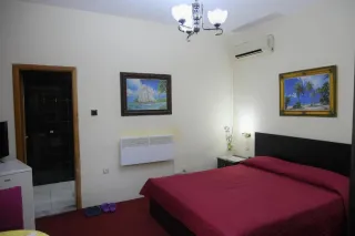 Dhomë dyshe me banjo private